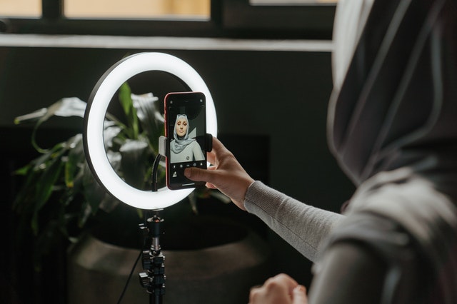 hukum bermain tiktok dalam islam
