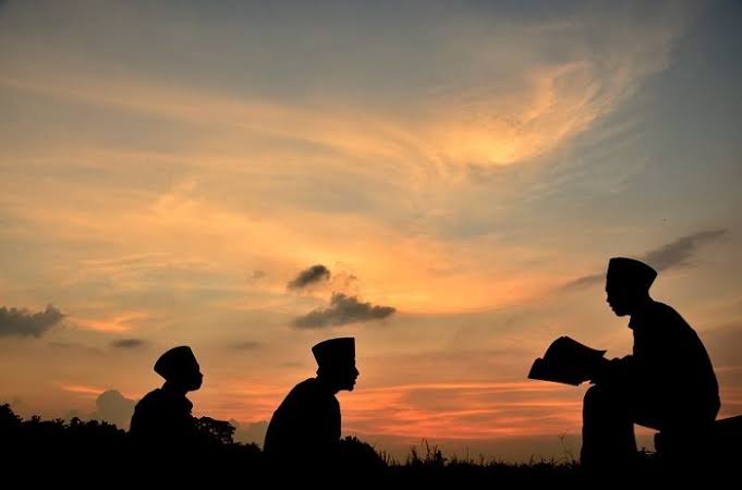Kewajiban menuntut ilmu
