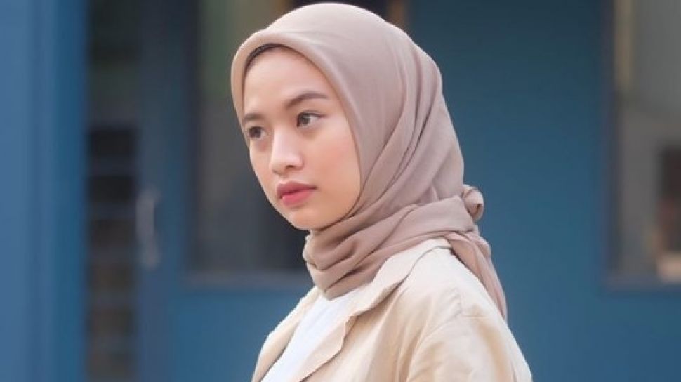 Baju Warna Milo Cocok dengan Jilbab Warna Apa