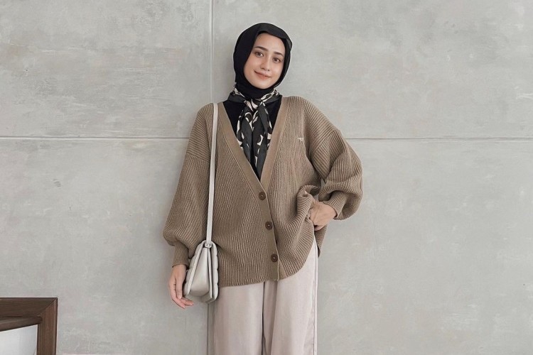 Baju Warna Milo Cocok dengan Jilbab Warna Apa
