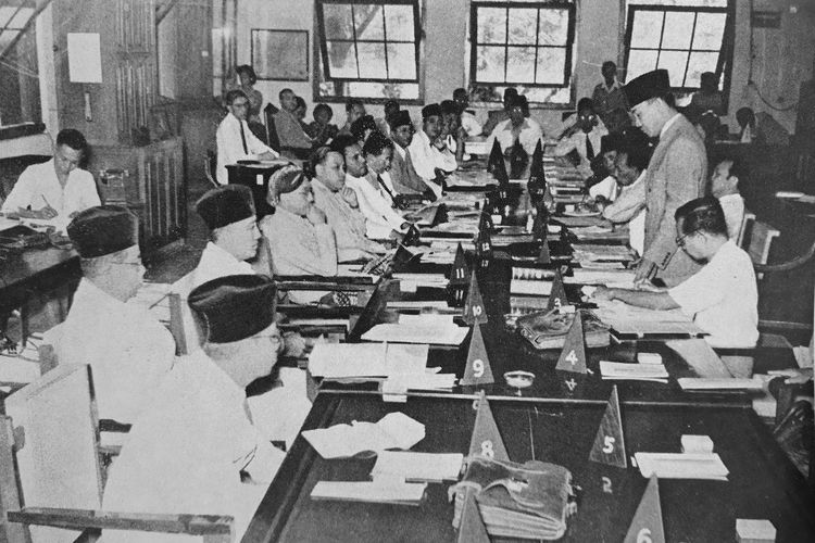 Hasil Sidang PPKI Tanggal 18 Agustus 1945