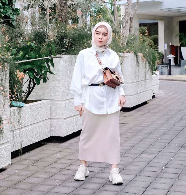 ala selebgram ootd hijab rok