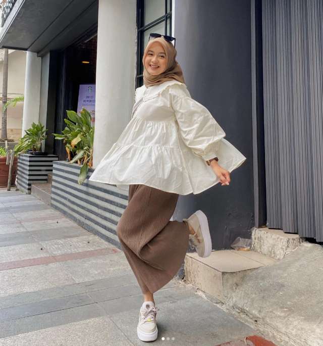ala selebgram ootd hijab rok
