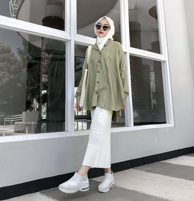 Baju Warna Army Cocok dengan Jilbab Warna Apa