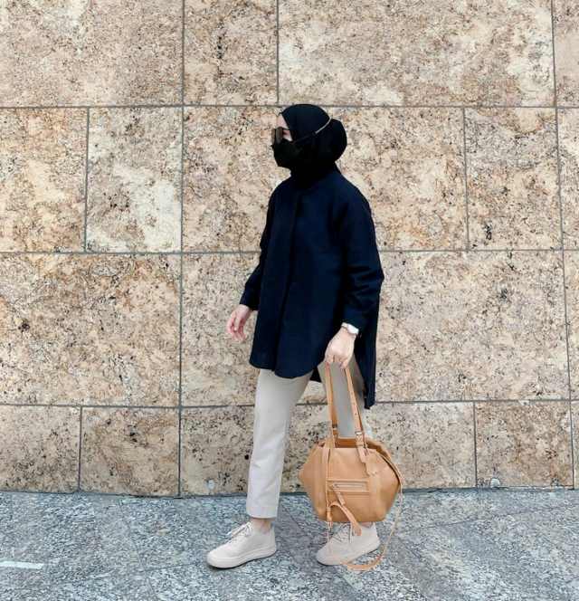 OOTD Kemeja Hitam hijab