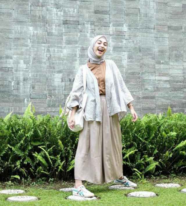 Baju Warna Milo Cocok dengan Jilbab Warna Apa