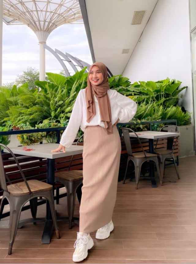 Baju Warna Milo Cocok dengan Jilbab Warna Apa