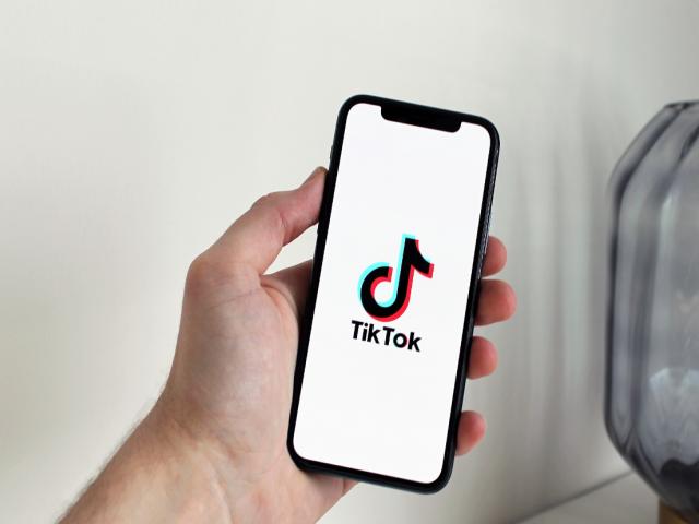 cara mengecek pesanan di Tiktok