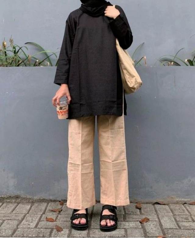 OOTD Kaos Hitam Hijab