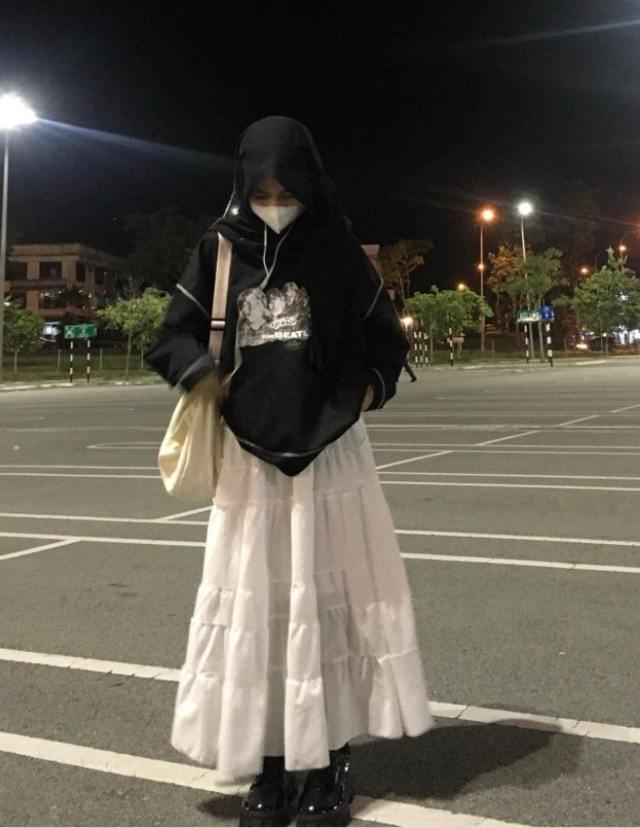 Style Kaos Oversize Hijab
