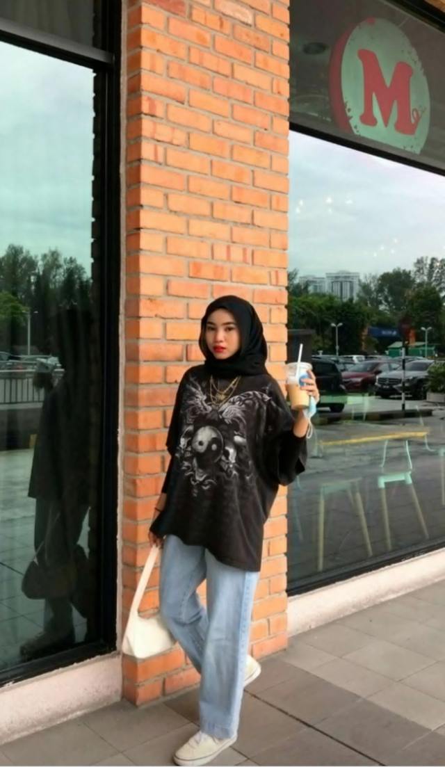 OOTD Kaos Oversize Hijab