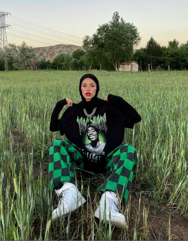 Style Kaos Oversize Hijab