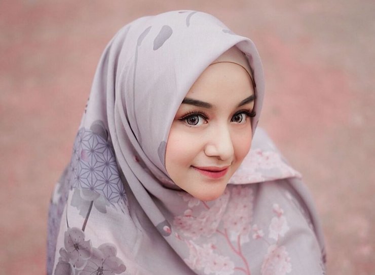 7 Doa agar Wajah Cantik seperti Bidadari Surga yang Bercahaya Jelita