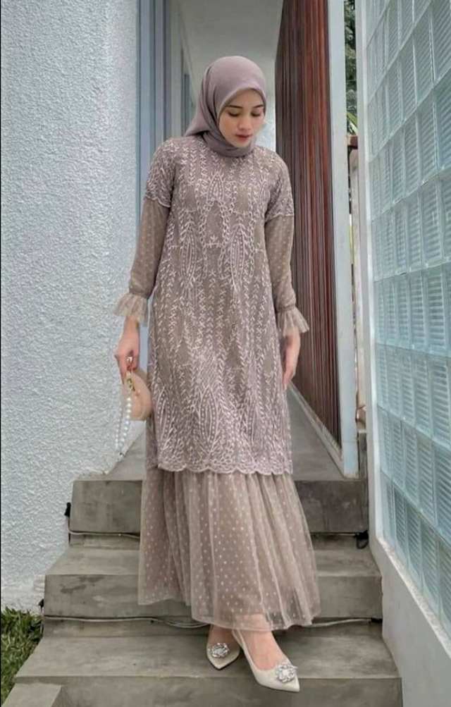 model kebaya modern hijab untuk orang gemuk