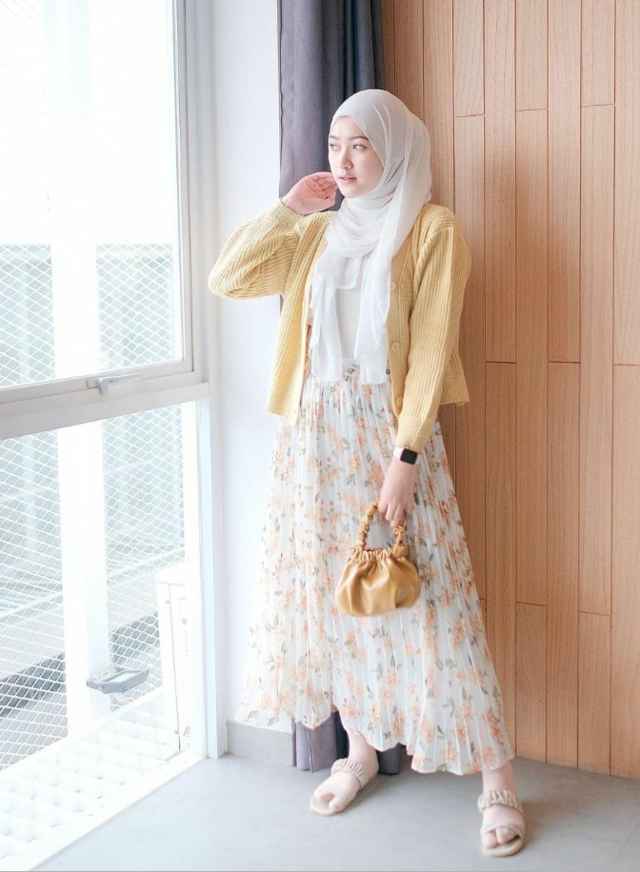 ootd hijab casual rok