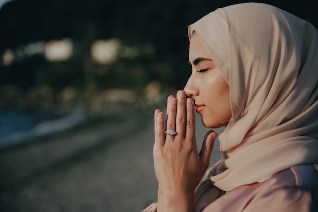 jawaban syukron untuk perempuan