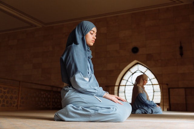bacaan tahiyat akhir
