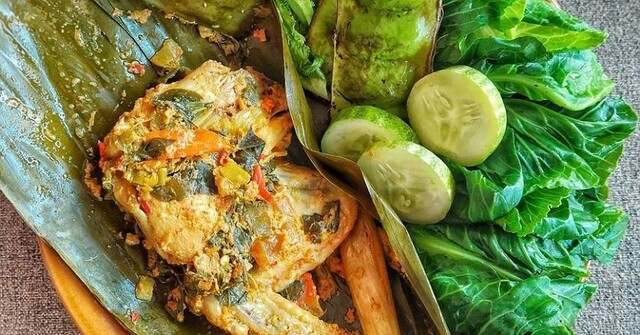 Pepes Dada Ayam 