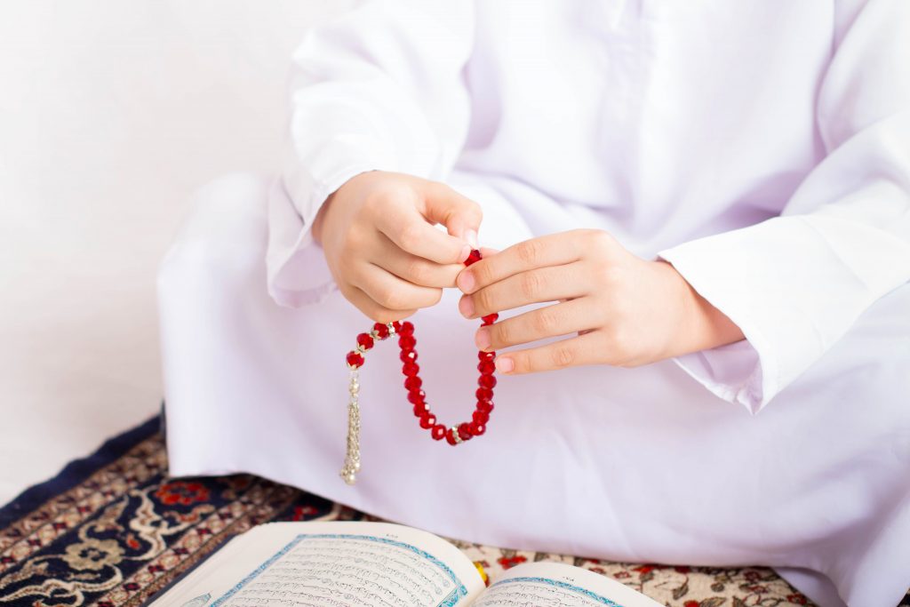 Dzikir Asmaul Husna untuk Mendatangkan Uang