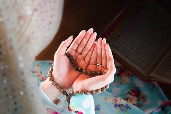 Dzikir Asmaul Husna untuk Mendatangkan Uang