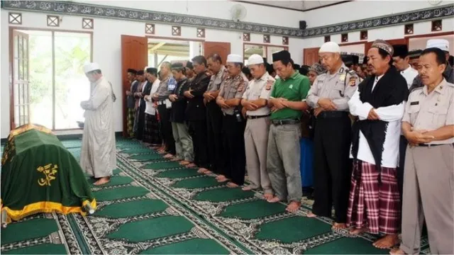 allahummaghfirlahu warhamhu waafihi wafuanhu artinya