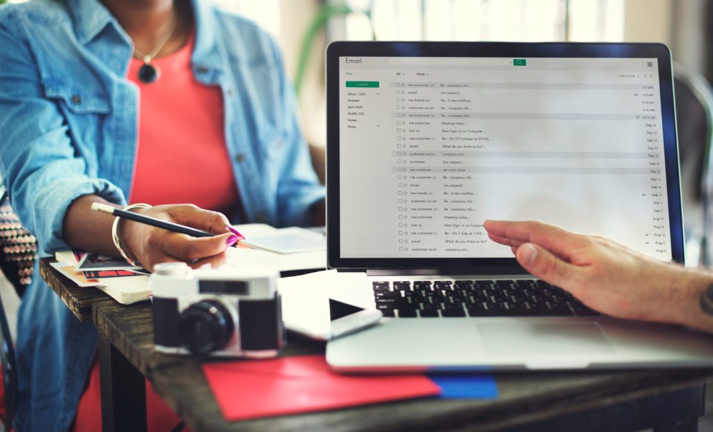 contoh lamaran lewat email di hp