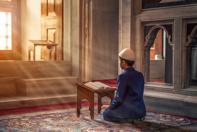Surat yang Dibaca Setelah Sholat Subuh 