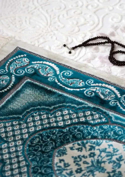 gambar sajadah dan tasbih aesthetic