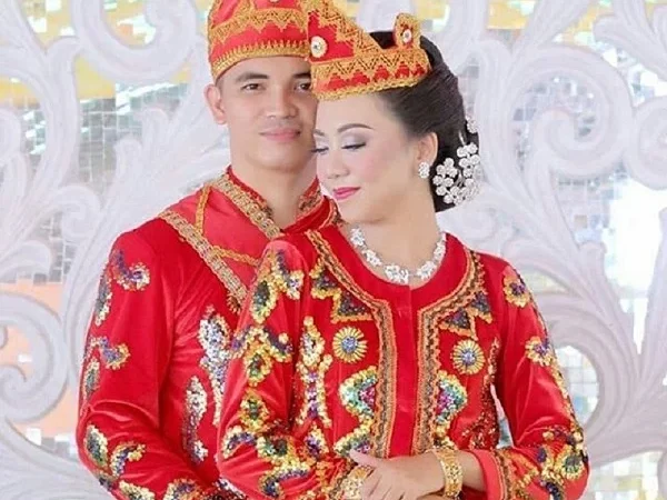 pakaian adat indonesia lengkap