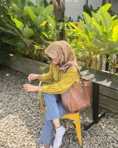 baju warna lemon cocok dengan jilbab warna apa