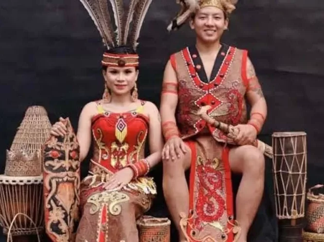 pakaian adat indonesia lengkap