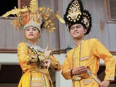 pakaian adat indonesia lengkap