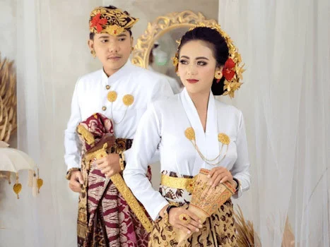 pakaian adat indonesia lengkap