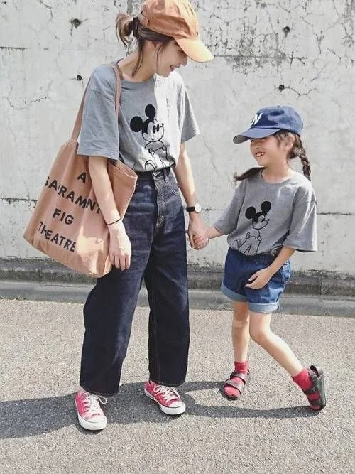 ootd ibu dan anak - kaos kembar