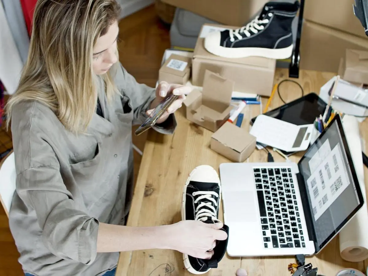 cara menjadi reseller sepatu original