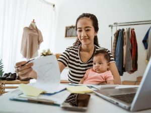 10 Usaha Sampingan Ibu Rumah Tangga Fleksibel, Minim Modal, Pasti Untung! usaha-sampingan-ibu-rumah-tangga