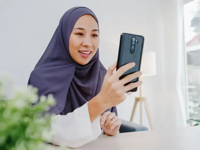 10 Kegiatan Ibu Rumah Tangga yang Menghasilkan Uang, Simple Tapi Cuan! kegiatan ibu rumah tangga yang menghasilkan uang