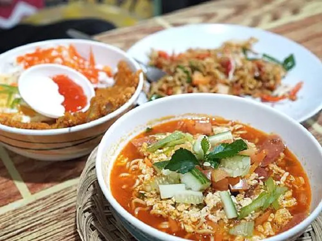 Basecamp Warmindo Fly Over