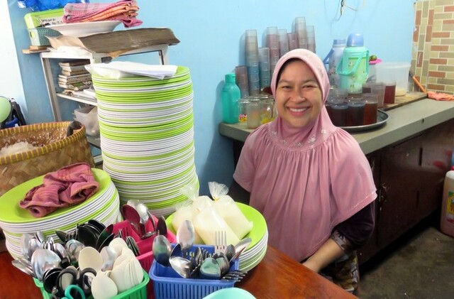 Sekilas Tentang Warteg 21 