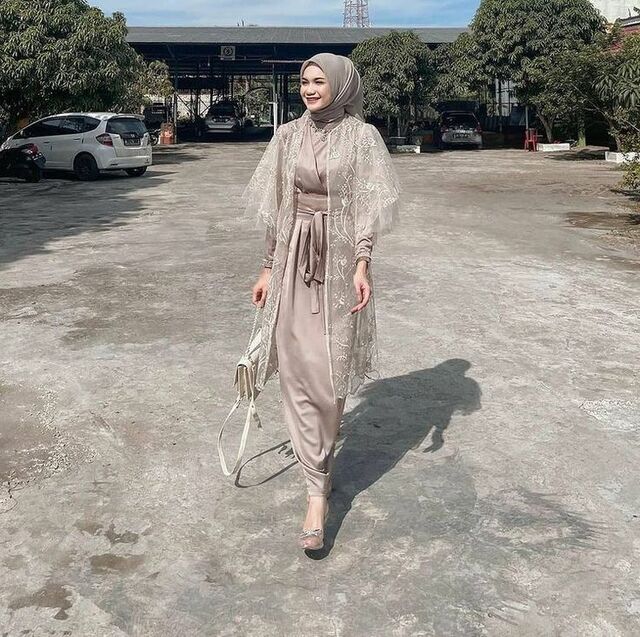 Tampil Elegan dengan 10 List Model Baju Brokat Gamis Model baju brokat gamis