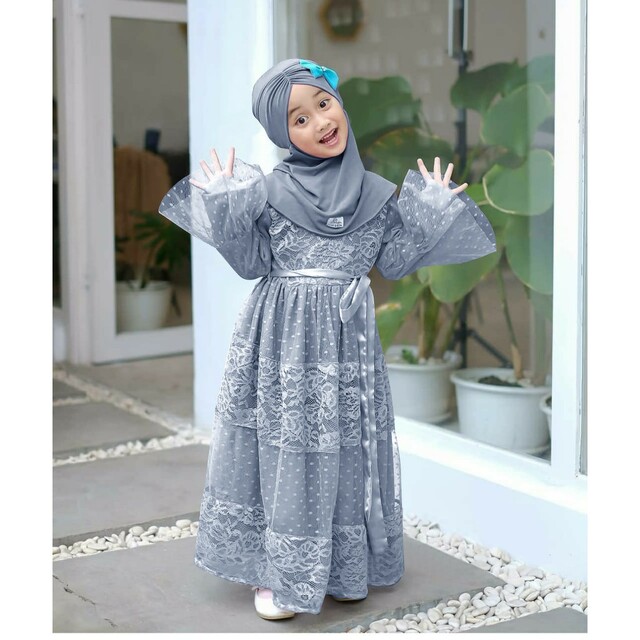 Tampil Elegan dengan Gamis Kain Tile 