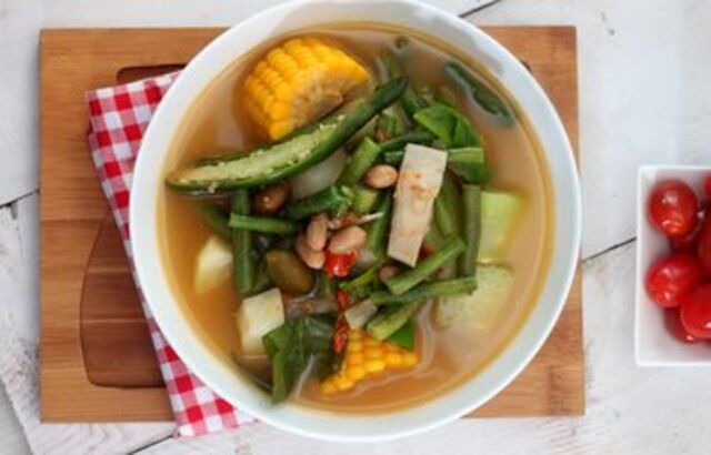 Warteg Jaya Bahari adalah salah satu warteg yang cukup terkenal di Ibukota Jakarta dengan harga yang murah dengan menu beragam. 