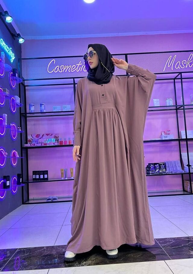 Abaya Busui yang Stylish namun Multifungsi 