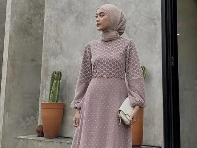 10 Inspirasi Model Baju Gamis Terbaru Stylish dan Keren 10 Inspirasi Model Baju Gamis Terbaru Stylish dan Keren
