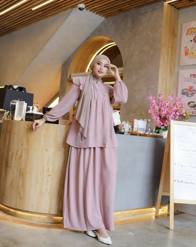 12 OOTD Bukber Hijab Rok Elegan, Pancarkan Kecantikanmu ootd bukber rok hijab