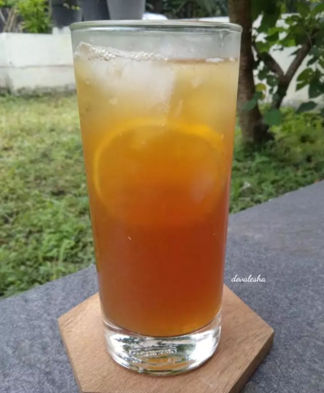 10 Resep Menu Minuman Berbuka Puasa Pelepas Dahaga, Coba! Es Teh Lemon Jahe