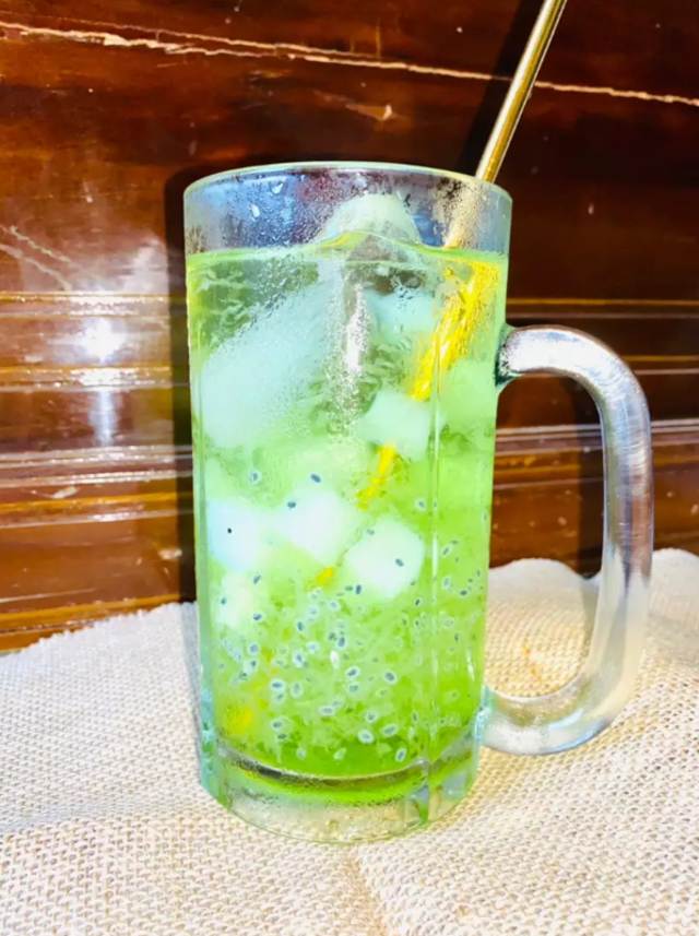 15 Menu Takjil Kekinian yang Hemat Dan Praktis, Ini Resepnya! Es Timun Segar