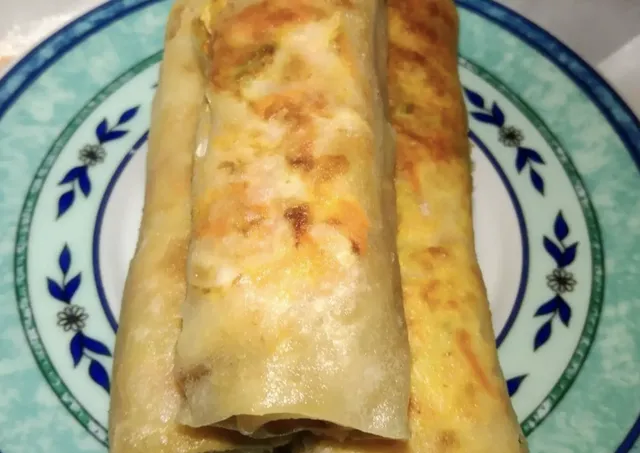 9 Resep Telur Gulung untuk Jualan 1000an, Gurih & Lezat! resep telur gulung untuk jualan 1000an