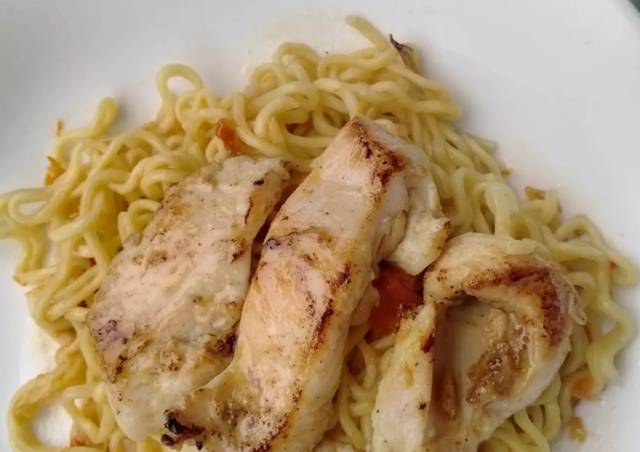 10+ Resep Mie Setan untuk Jualan, Dijamin Nikmat & Laris! resep mie setan untuk bisnis