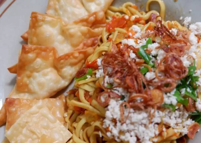 10+ Resep Mie Setan untuk Jualan, Dijamin Nikmat & Laris! resep mie setan untuk jualan